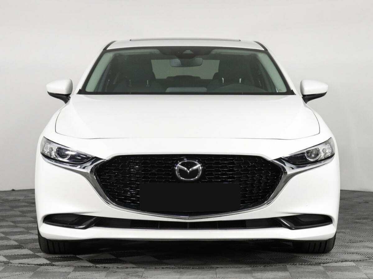 Mazda 3 с пробегом — 2022 год. Фото: #1