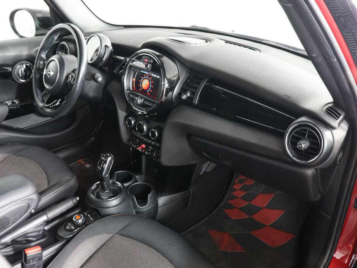 Mini Hatch с пробегом — 2019 год. Фото: #9