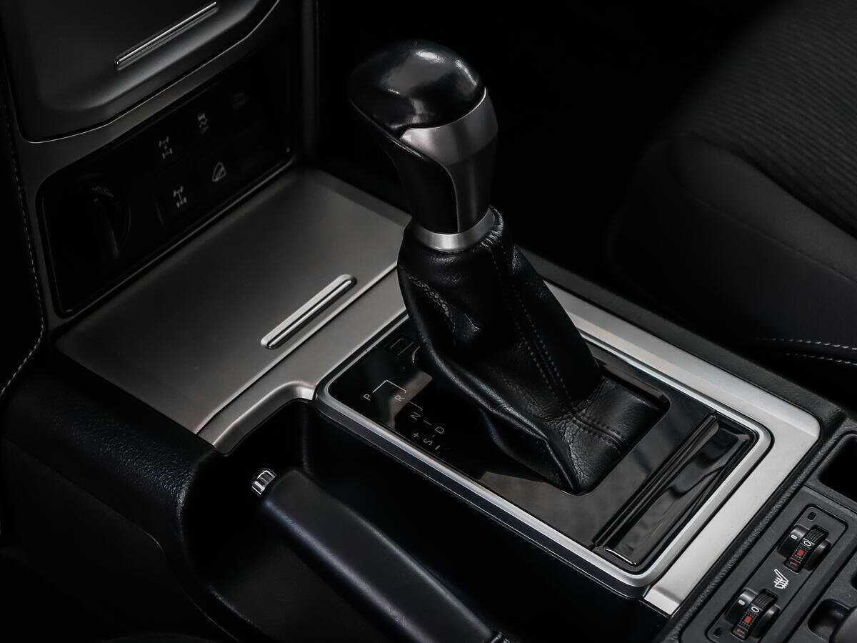 Toyota Land Cruiser Prado с пробегом — 2019 год. Фото: #10