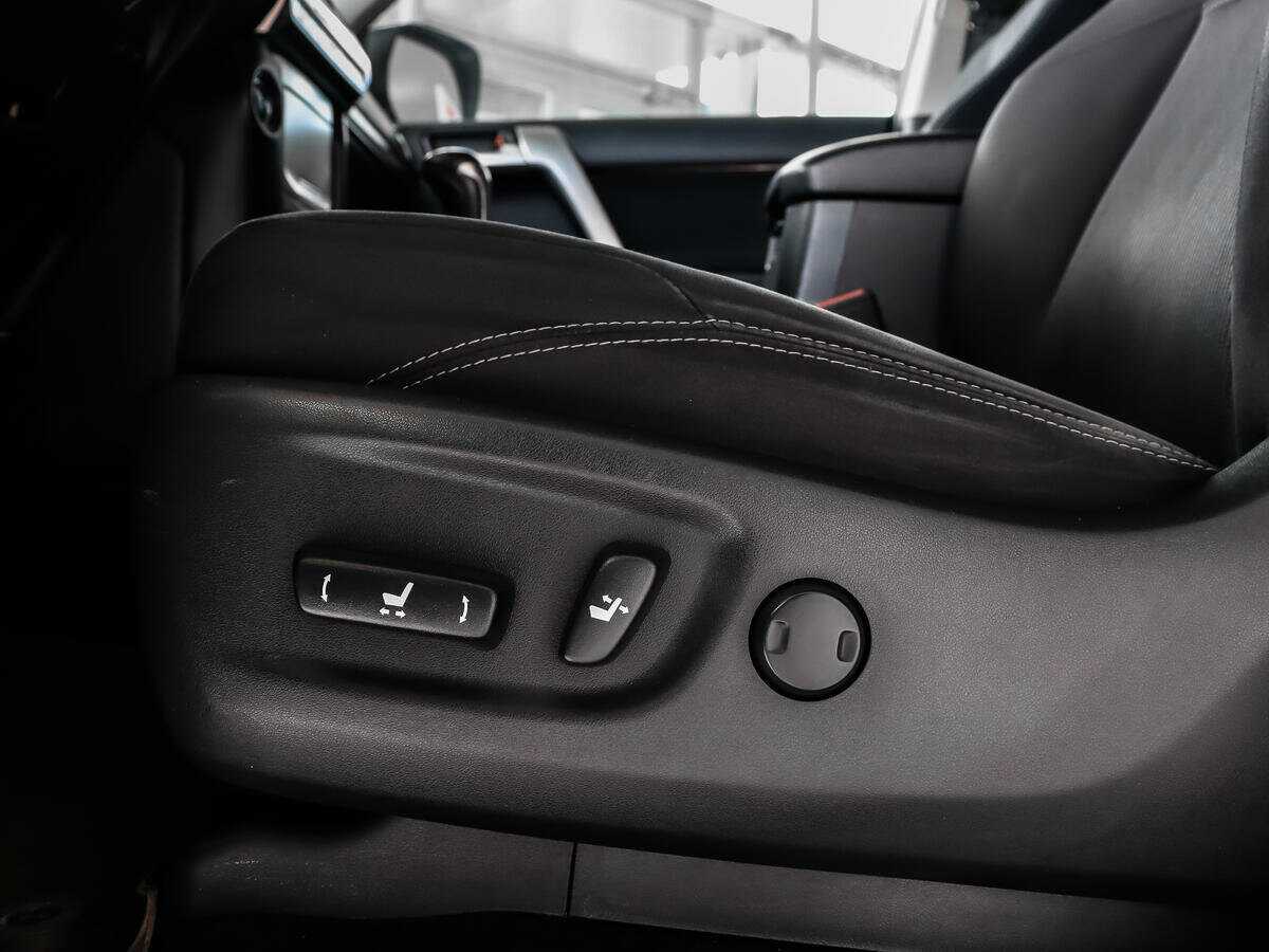 Toyota Land Cruiser Prado с пробегом — 2019 год. Фото: #13
