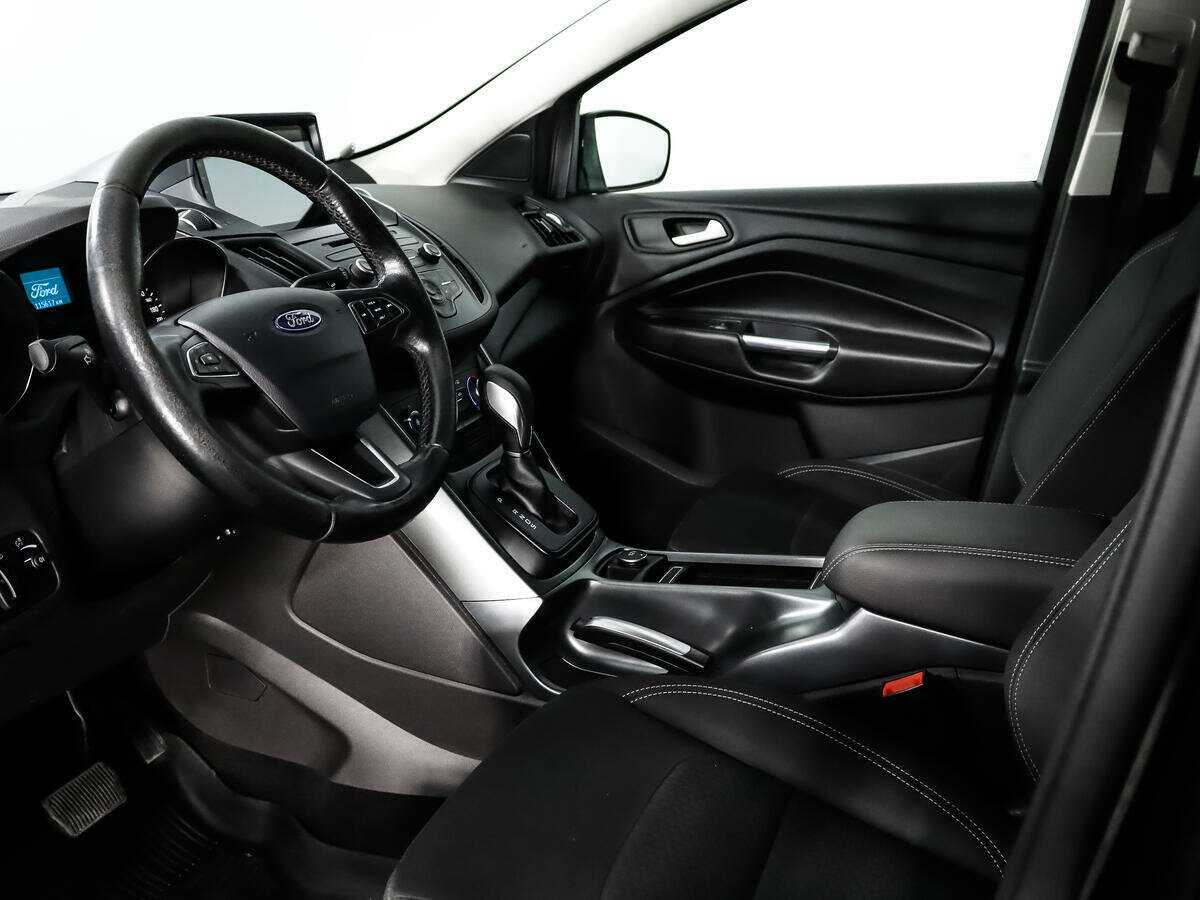 Ford Kuga с пробегом — 2017 год. Фото: #6