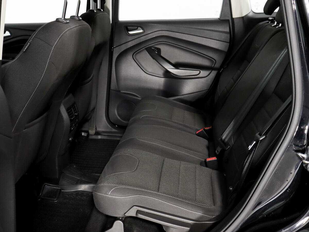 Ford Kuga с пробегом — 2015 год. Фото: #8