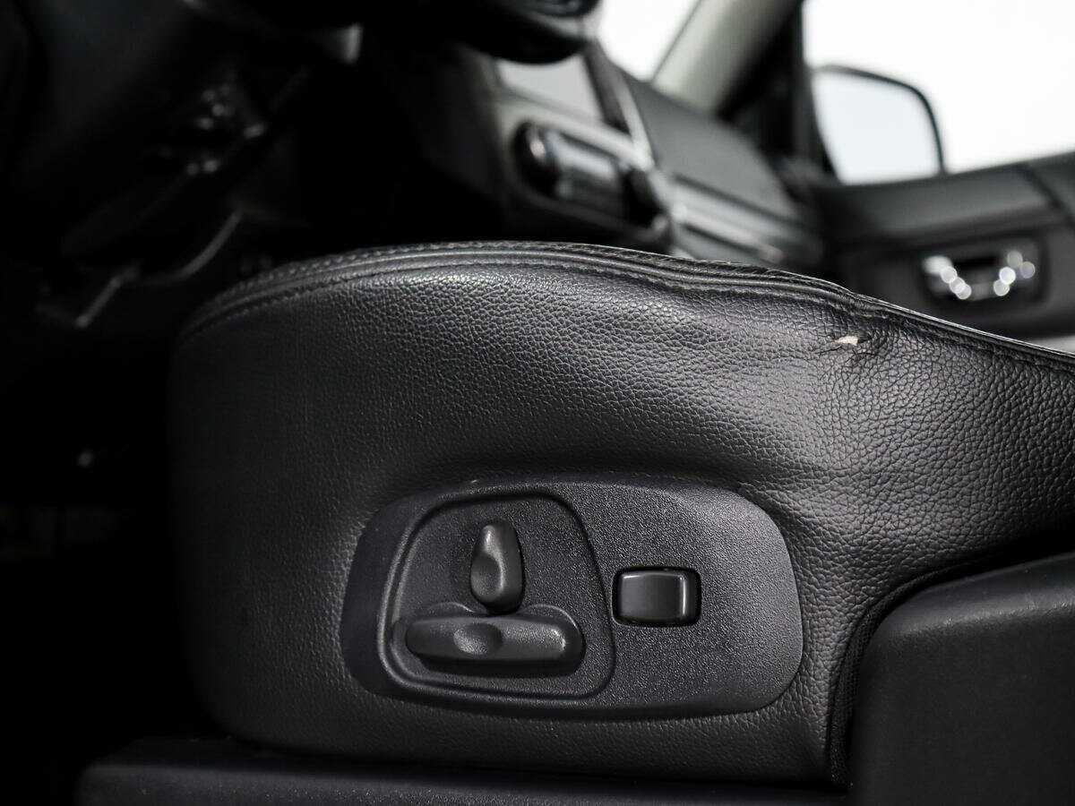 Mitsubishi Pajero с пробегом — 2011 год. Фото: #9