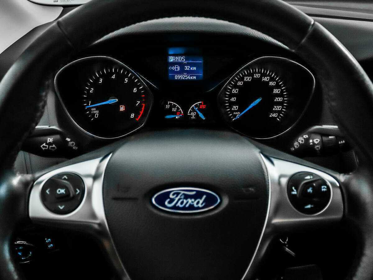 Ford Focus с пробегом — 2014 год. Фото: #13