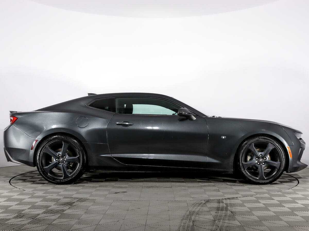 Chevrolet Camaro с пробегом — 2016 год. Фото: #2