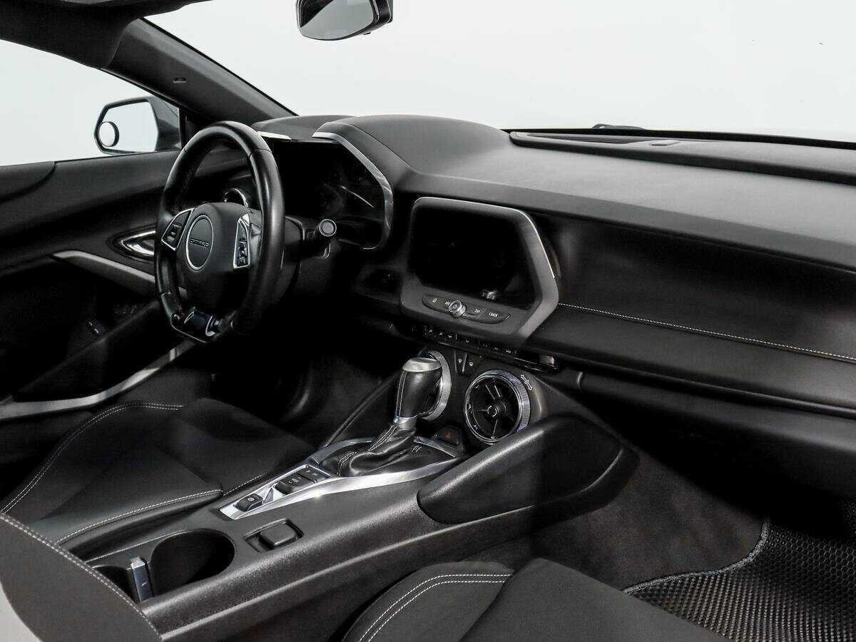 Chevrolet Camaro с пробегом — 2016 год. Фото: #9
