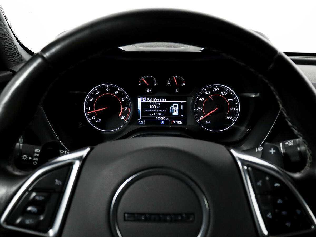 Chevrolet Camaro с пробегом — 2016 год. Фото: #12