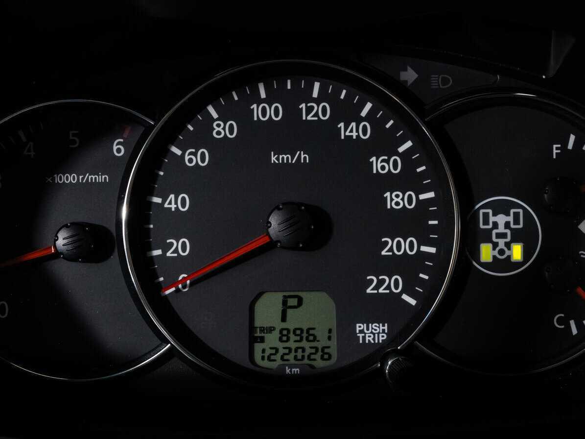 Mitsubishi Pajero Sport с пробегом — 2013 год. Фото: #15