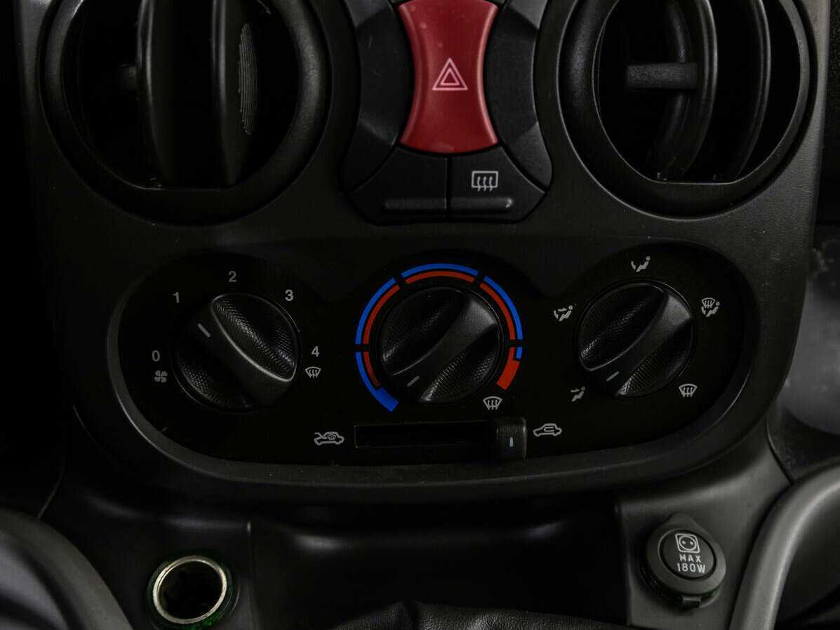 Fiat Doblo с пробегом — 2013 год. Фото: #14