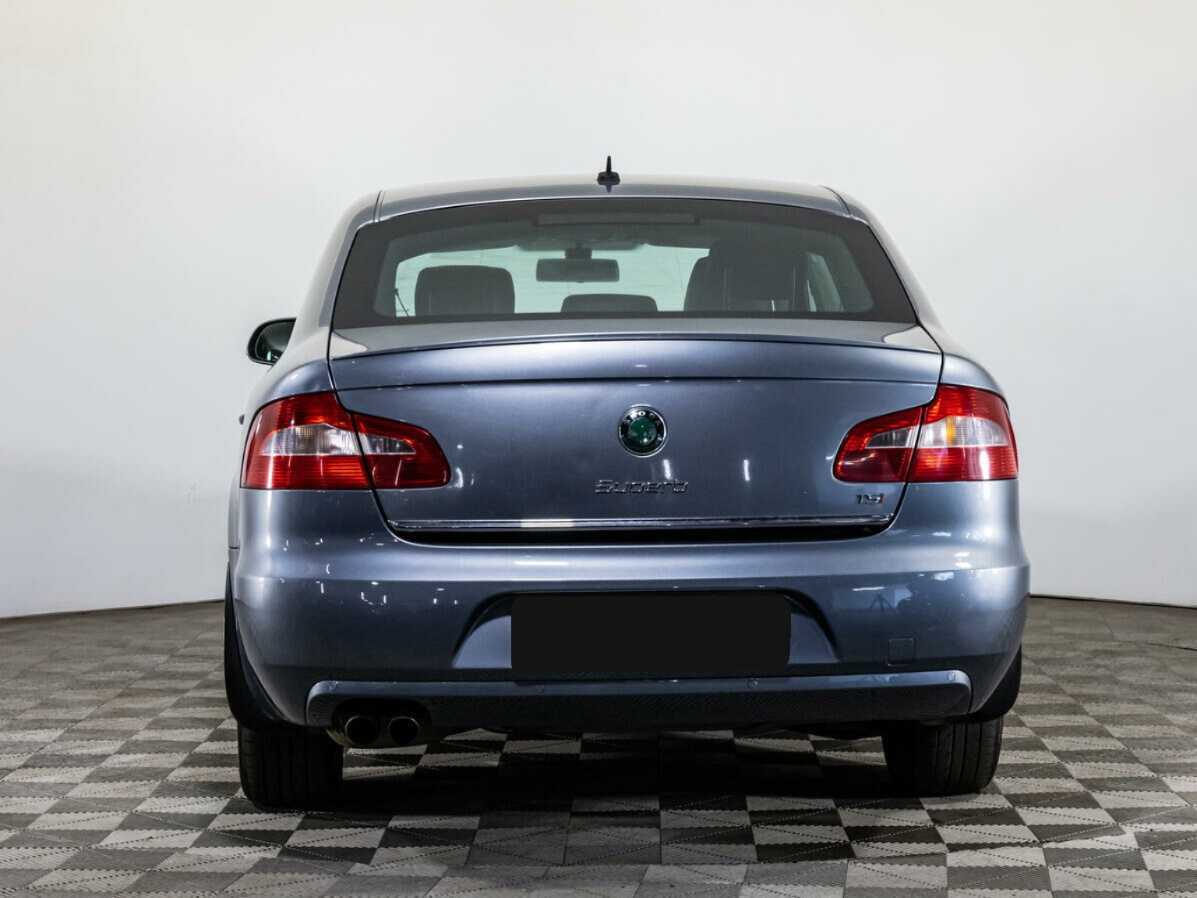 Skoda Superb с пробегом — 2010 год. Фото: #4