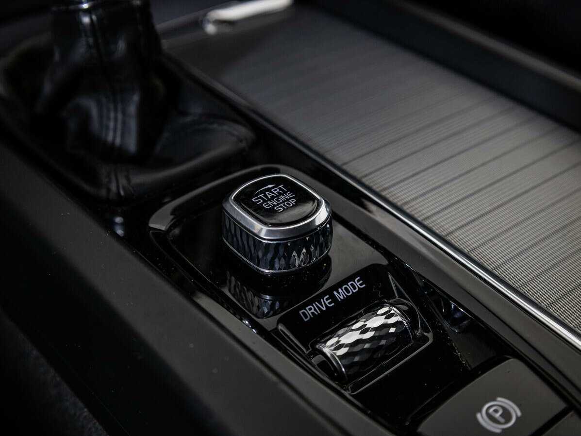 Volvo XC60 с пробегом — 2018 год. Фото: #11