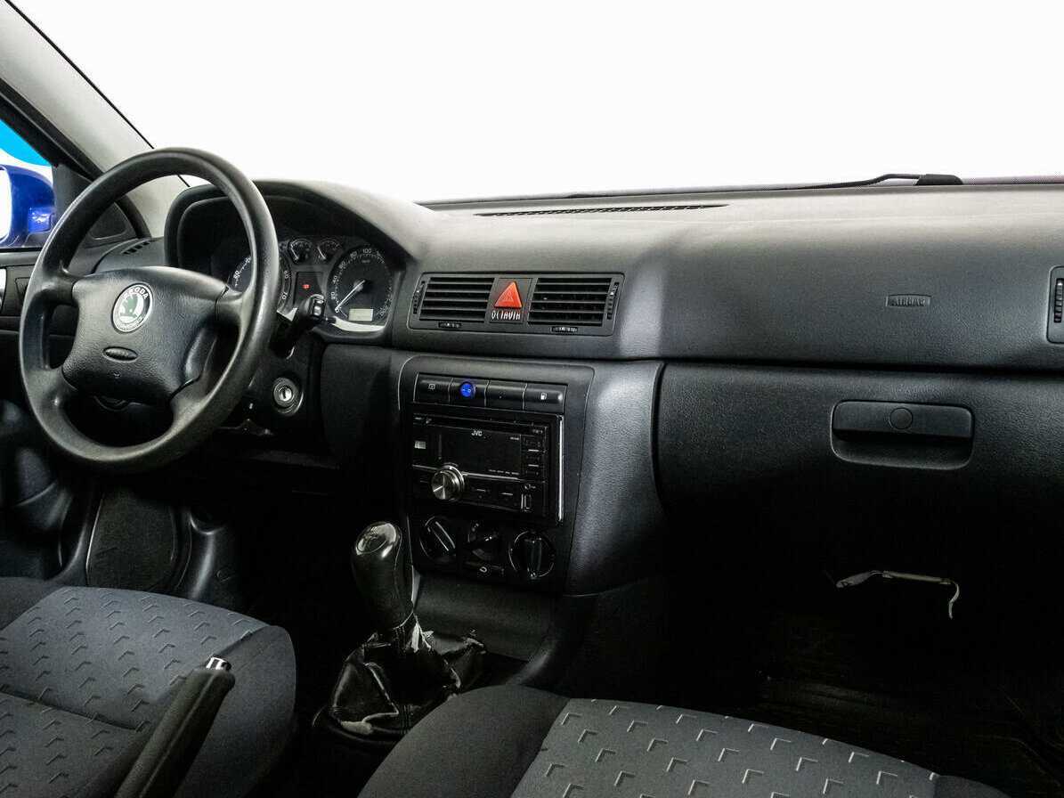 Skoda Octavia с пробегом — 2005 год. Фото: #8