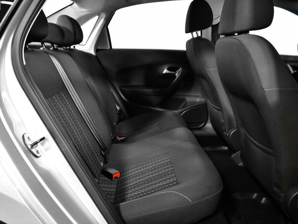 Volkswagen Polo с пробегом — 2017 год. Фото: #9