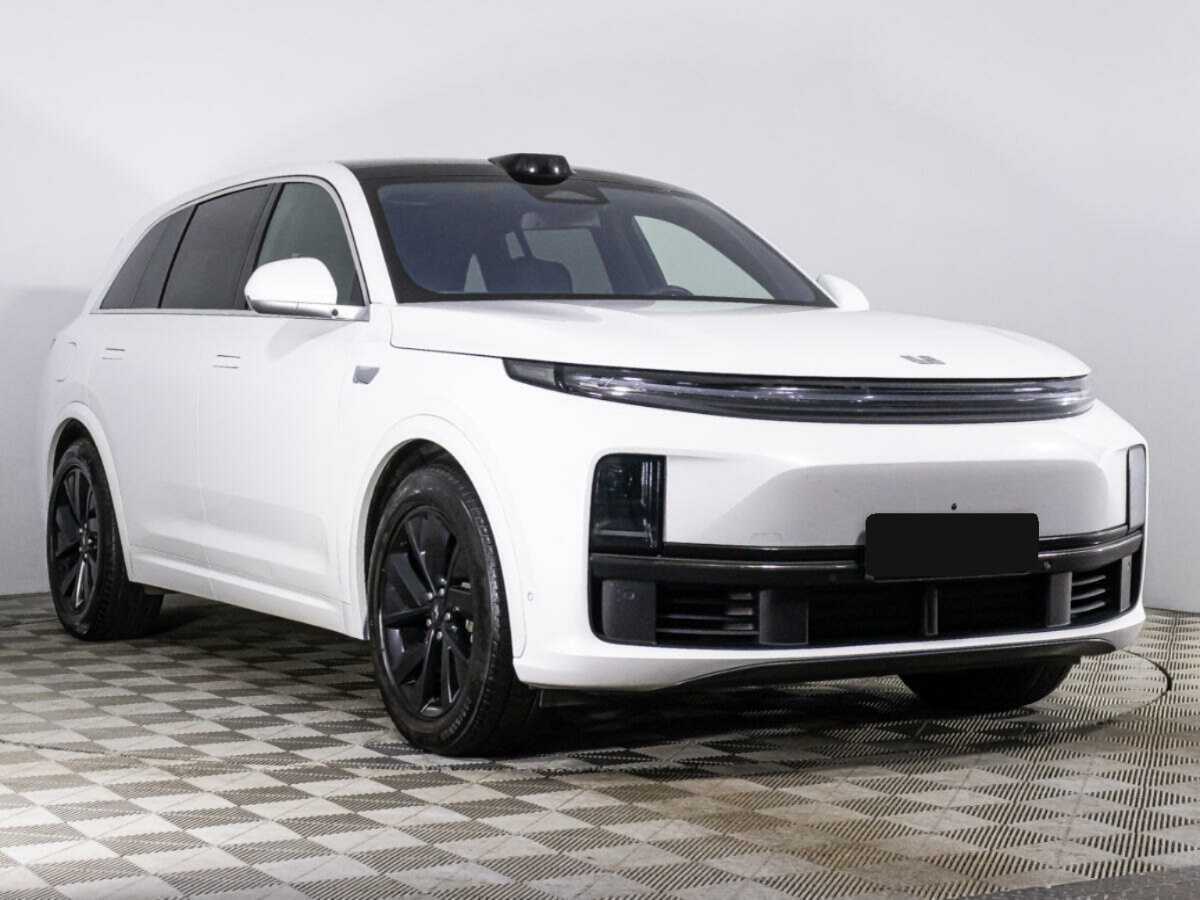 LiXiang L7 с пробегом — 2023 год. Фото: #2