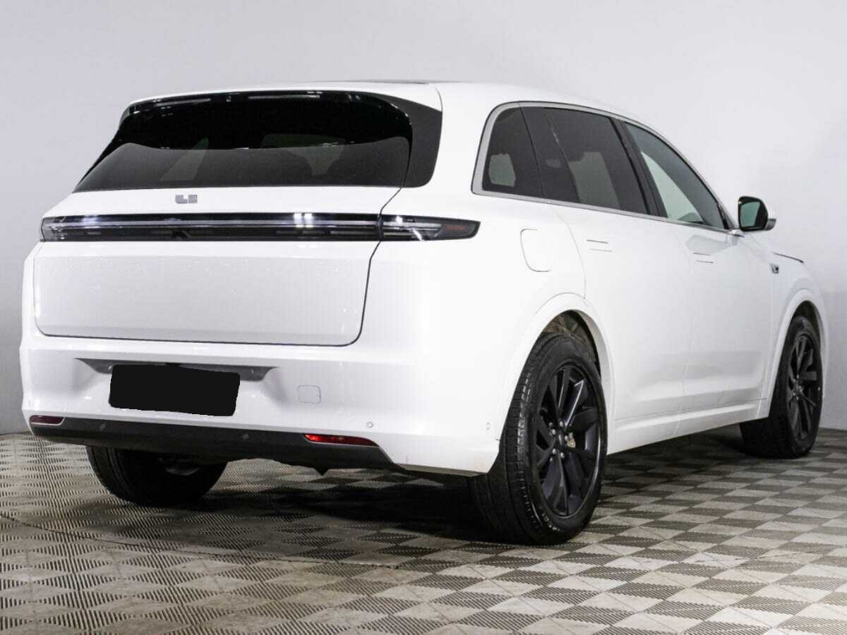 LiXiang L7 с пробегом — 2023 год. Фото: #4