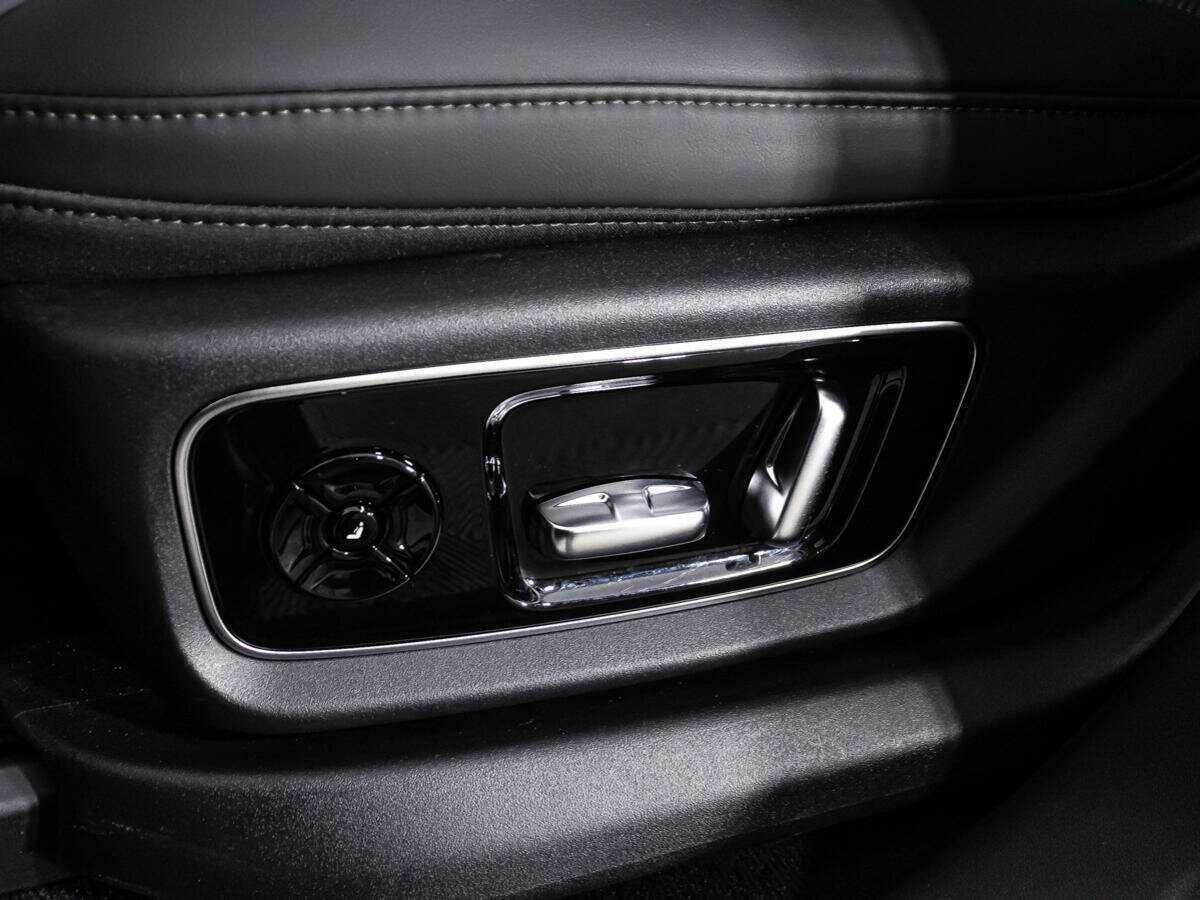 LiXiang L7 с пробегом — 2023 год. Фото: #22