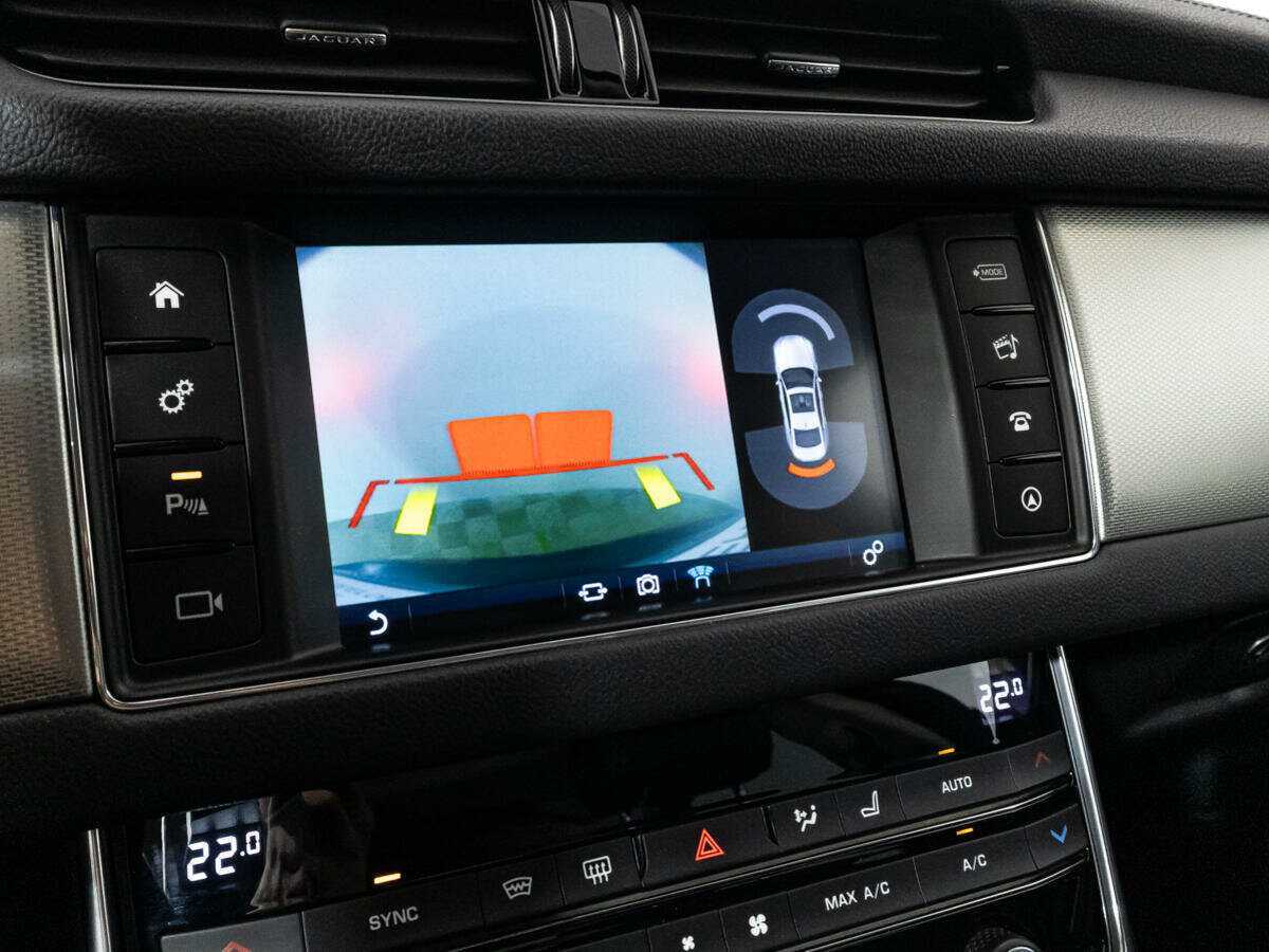 Jaguar XF с пробегом — 2016 год. Фото: #18