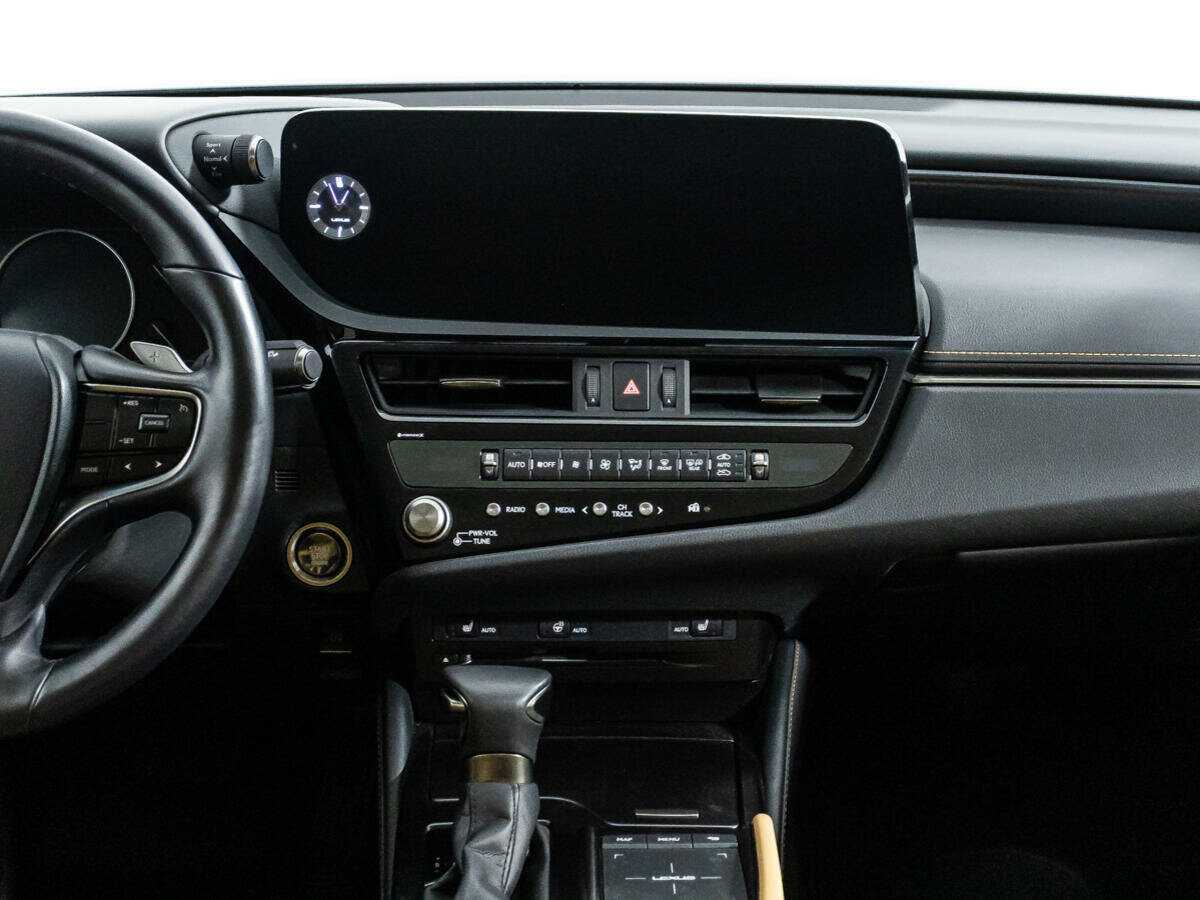 Lexus ES с пробегом — 2021 год. Фото: #13