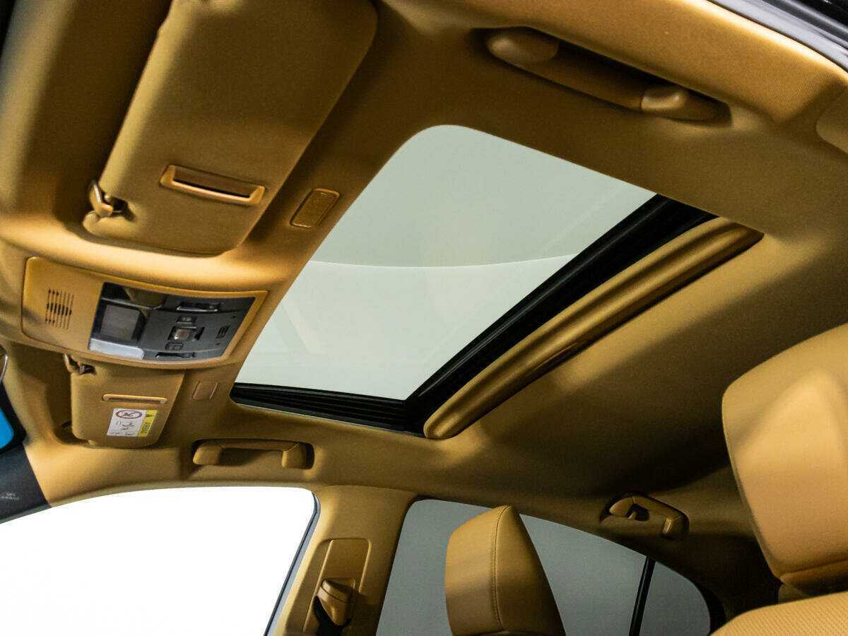 Lexus ES с пробегом — 2021 год. Фото: #15