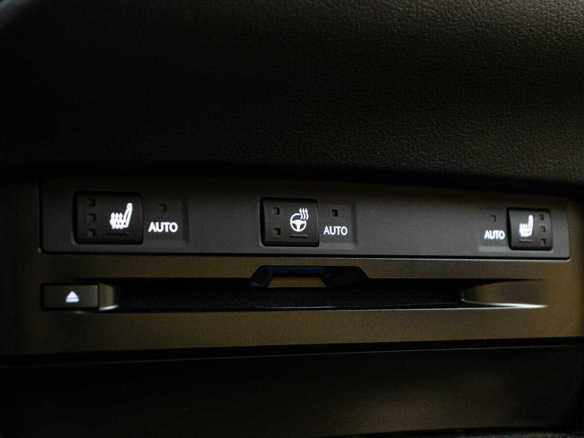 Lexus ES с пробегом — 2021 год. Фото: #19