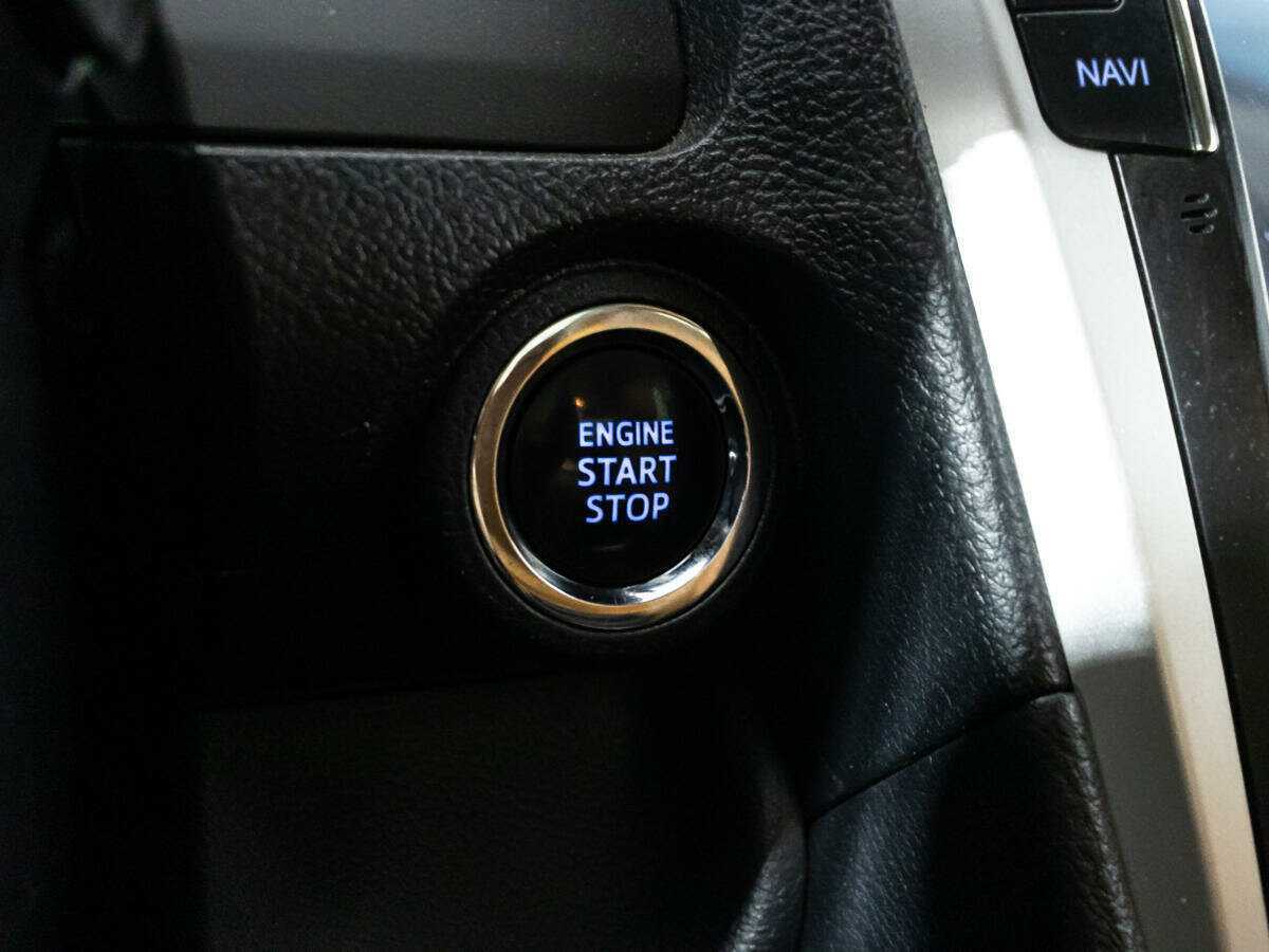 Toyota Camry с пробегом — 2016 год. Фото: #19