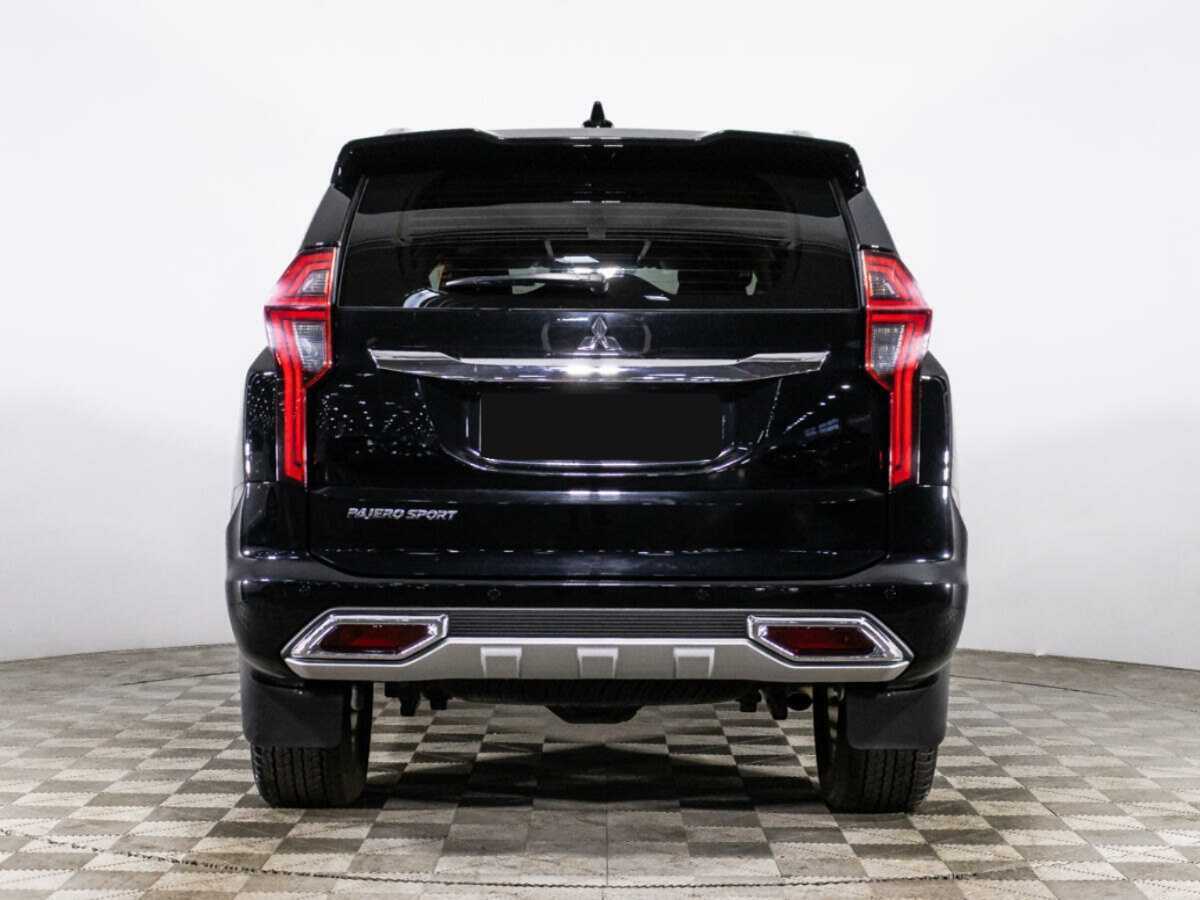 Mitsubishi Pajero Sport с пробегом — 2022 год. Фото: #5