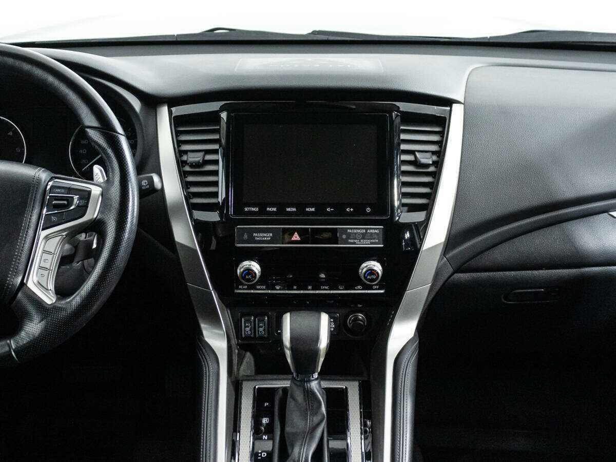 Mitsubishi Pajero Sport с пробегом — 2022 год. Фото: #13