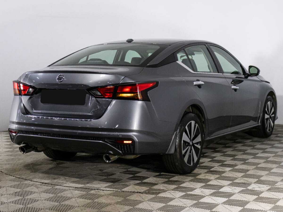 Nissan Altima с пробегом — 2022 год. Фото: #4