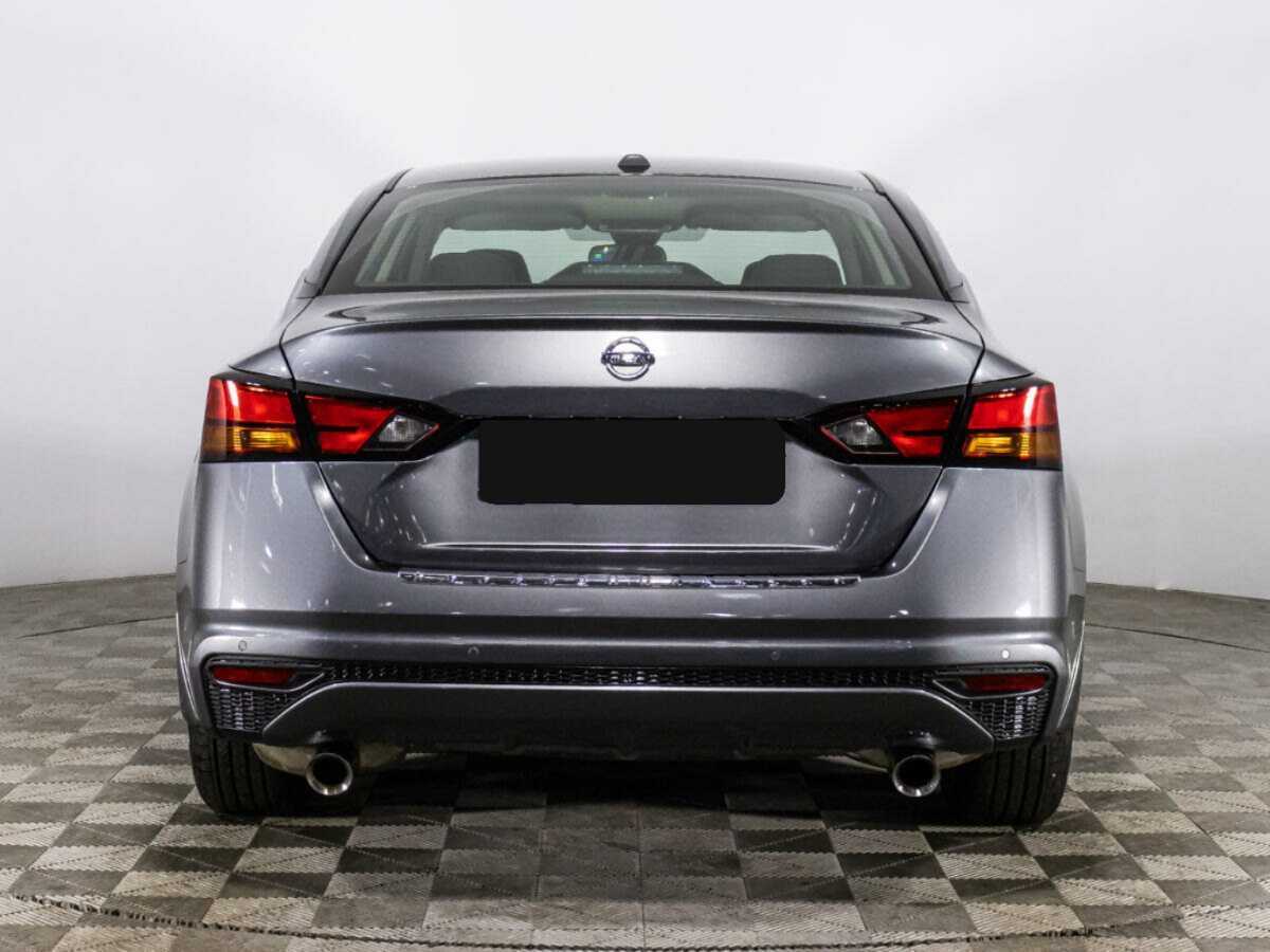 Nissan Altima с пробегом — 2022 год. Фото: #5