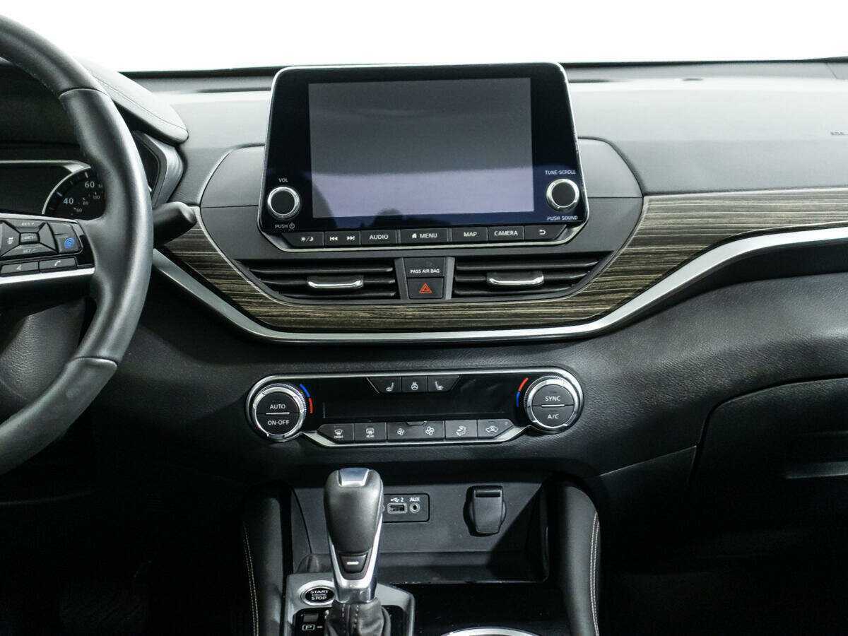 Nissan Altima с пробегом — 2022 год. Фото: #13