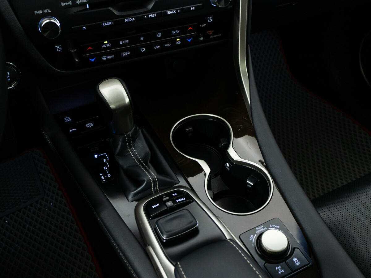 Lexus RX с пробегом — 2017 год. Фото: #19