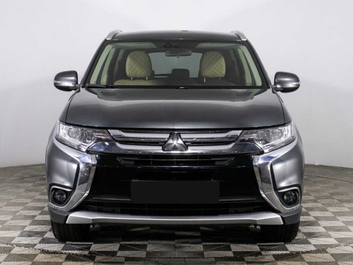 Mitsubishi Outlander с пробегом — 2018 год. Фото: #1