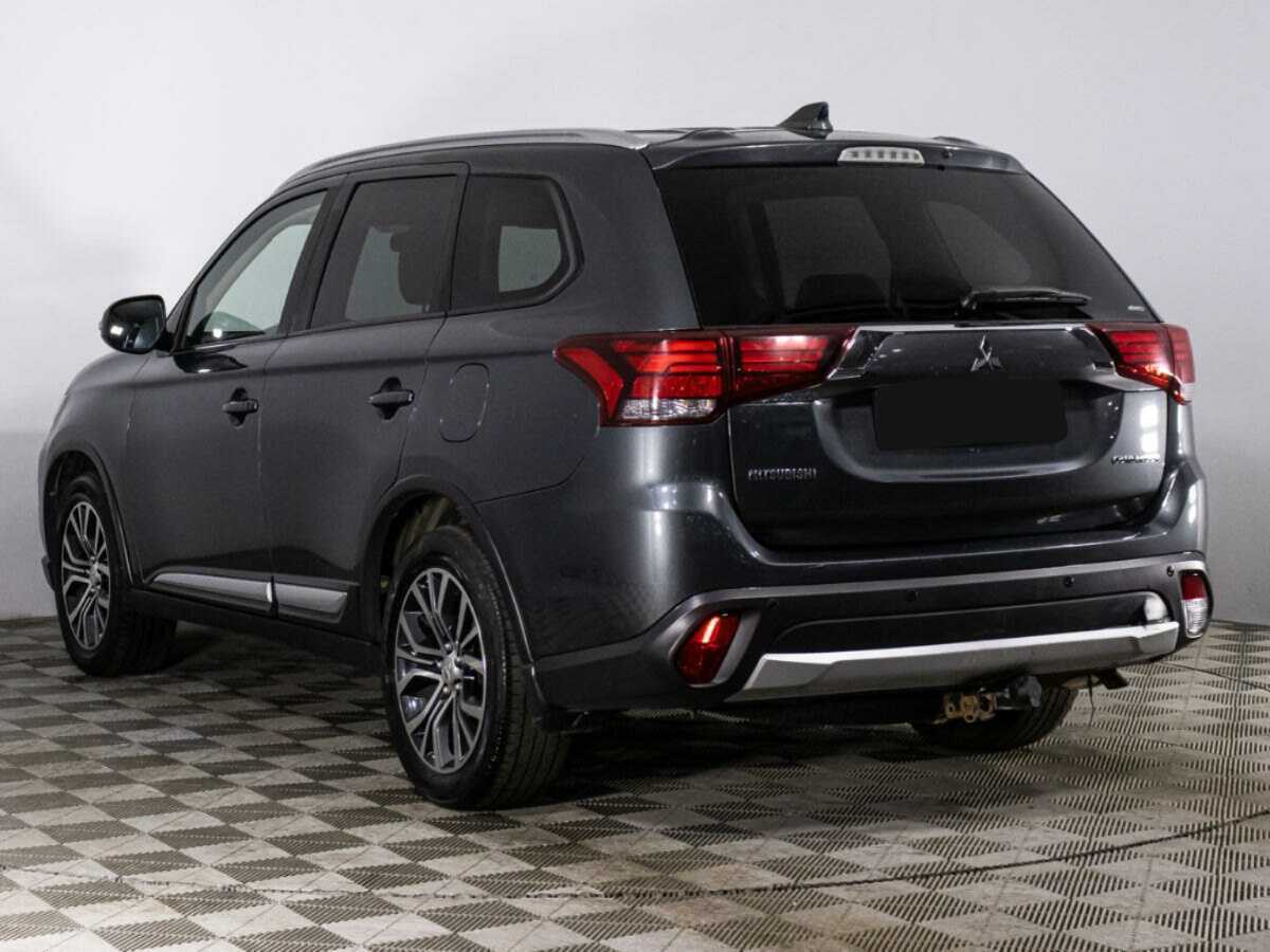 Mitsubishi Outlander с пробегом — 2018 год. Фото: #6