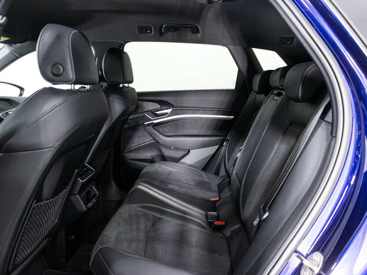 Audi e-tron с пробегом — 2022 год. Фото: #7