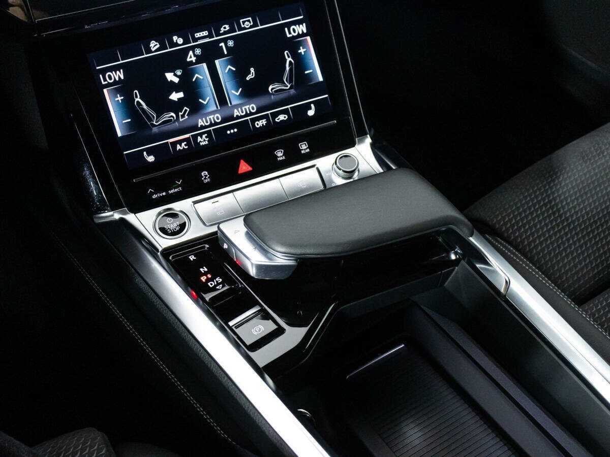Audi e-tron с пробегом — 2022 год. Фото: #15