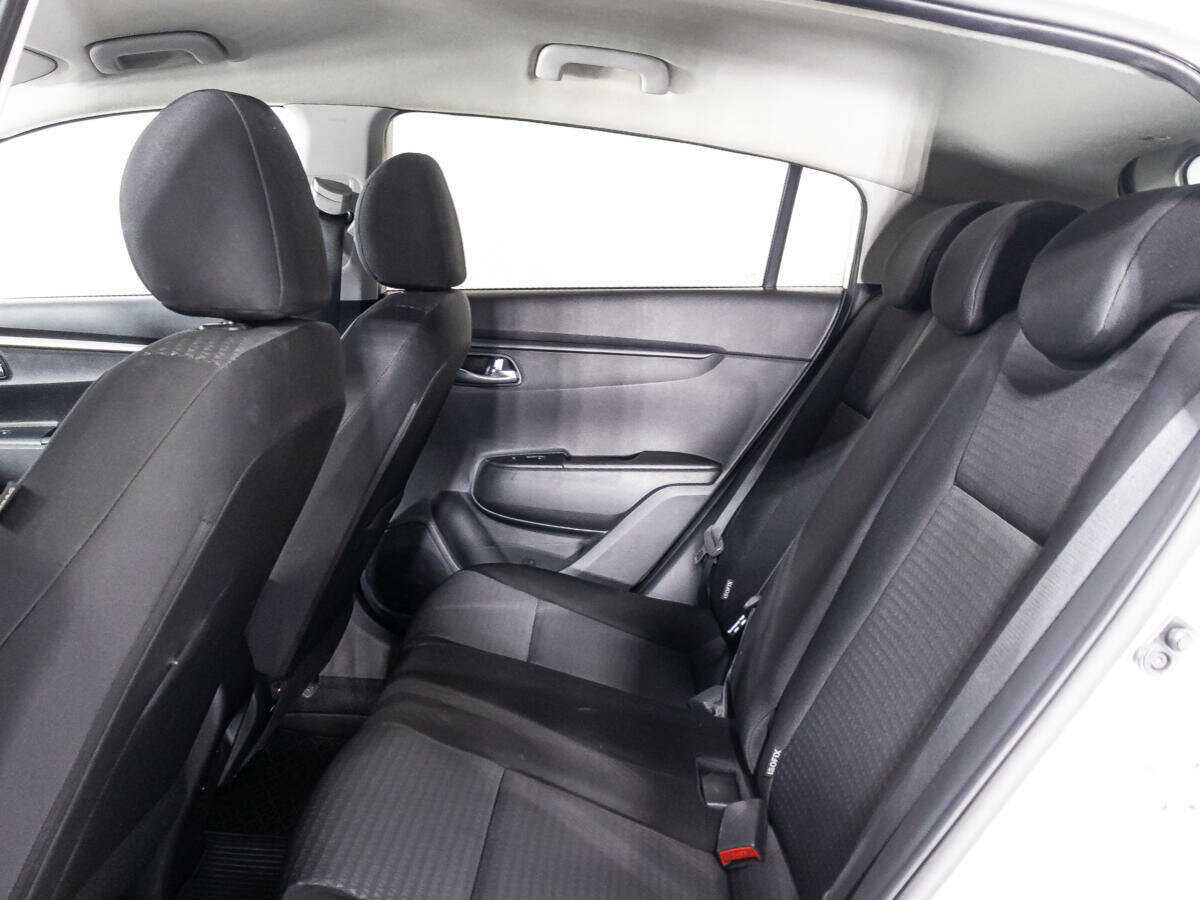 Kia Rio с пробегом — 2021 год. Фото: #9