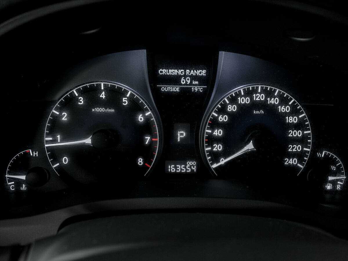 Lexus RX с пробегом — 2010 год. Фото: #10