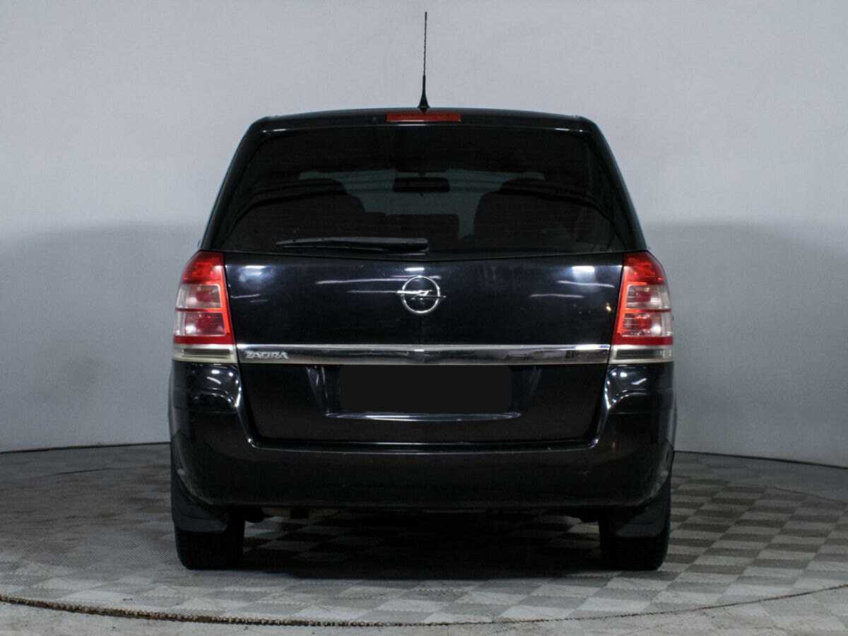 Opel Zafira с пробегом — 2011 год. Фото: #5