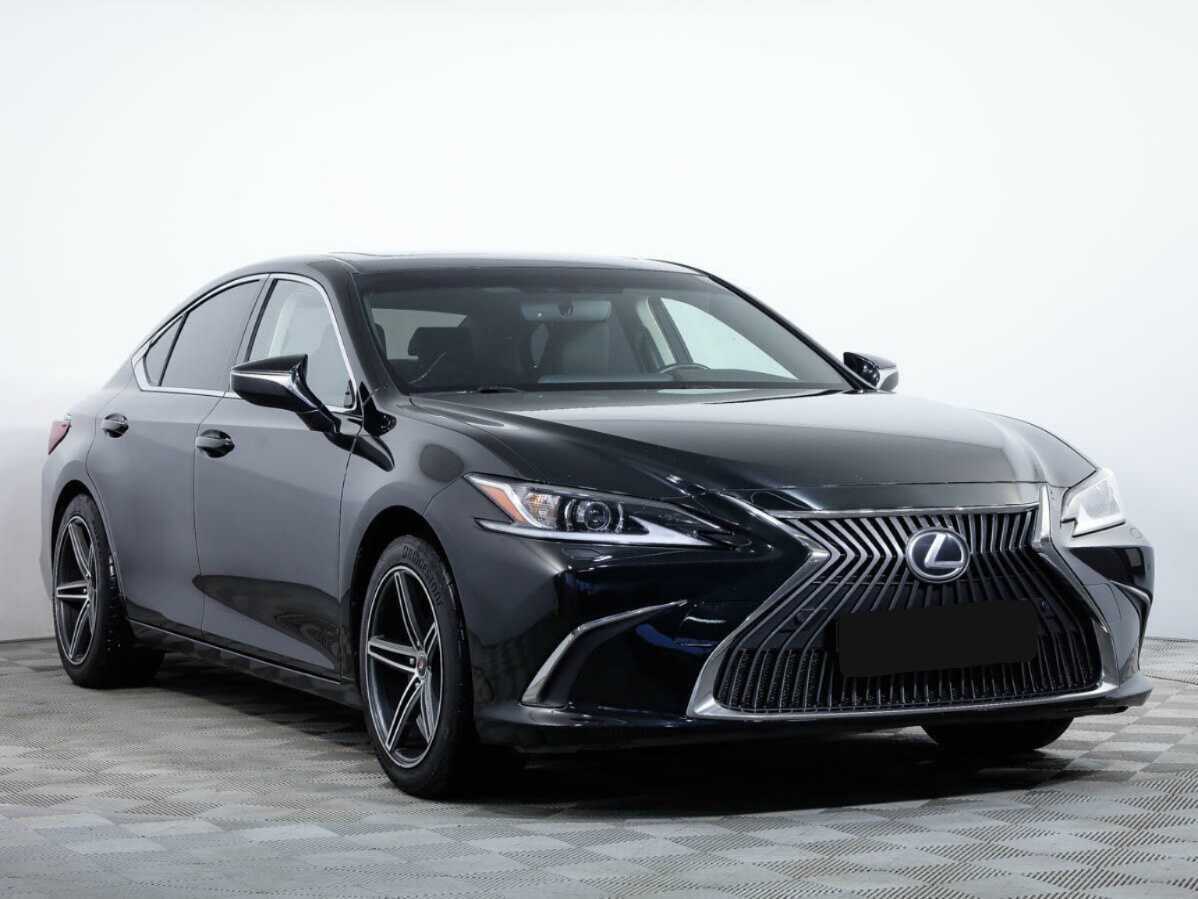 Lexus ES с пробегом — 2018 год. Фото: #1