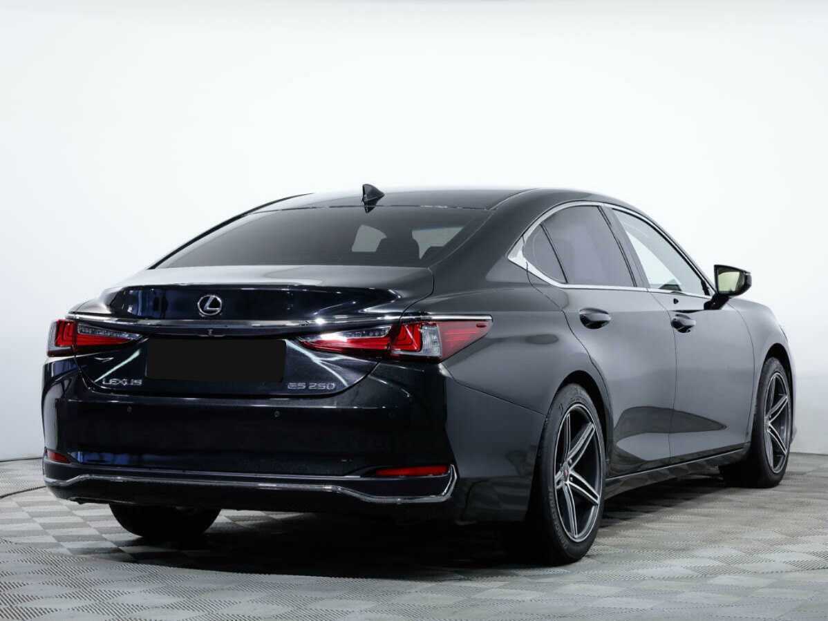 Lexus ES с пробегом — 2018 год. Фото: #3