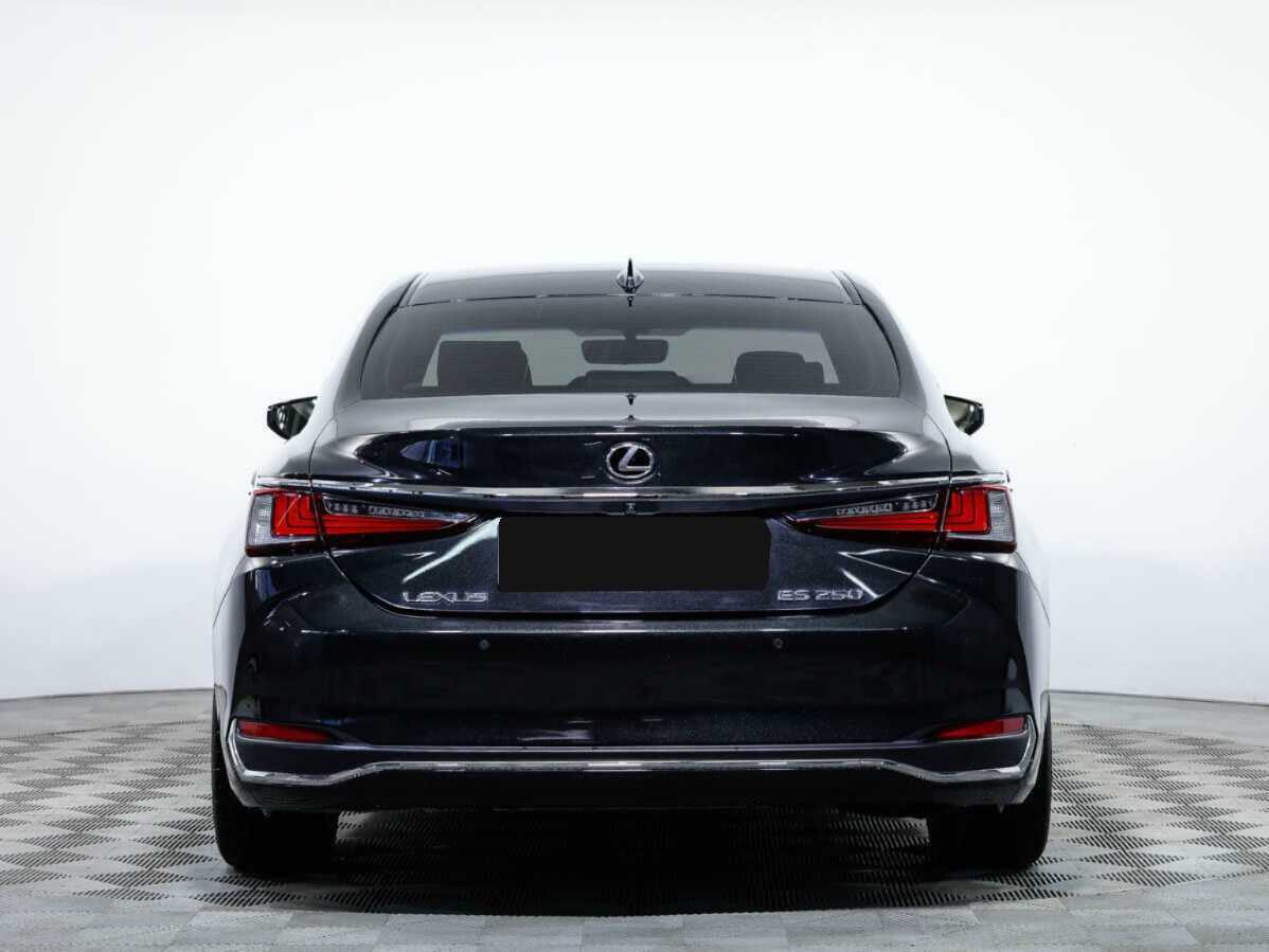Lexus ES с пробегом — 2018 год. Фото: #4