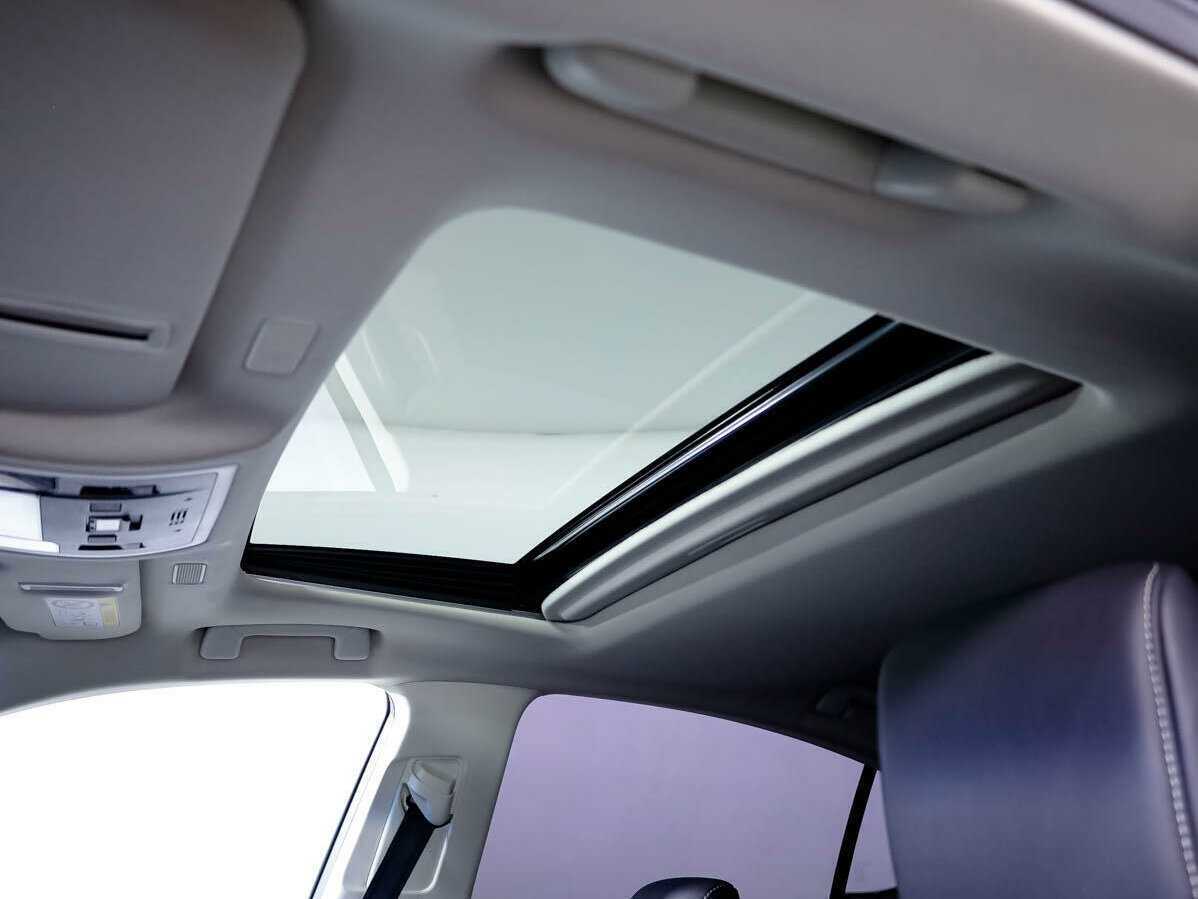 Lexus ES с пробегом — 2018 год. Фото: #12