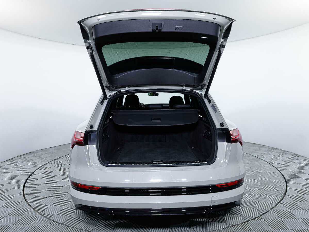 Audi e-tron с пробегом — 2021 год. Фото: #7