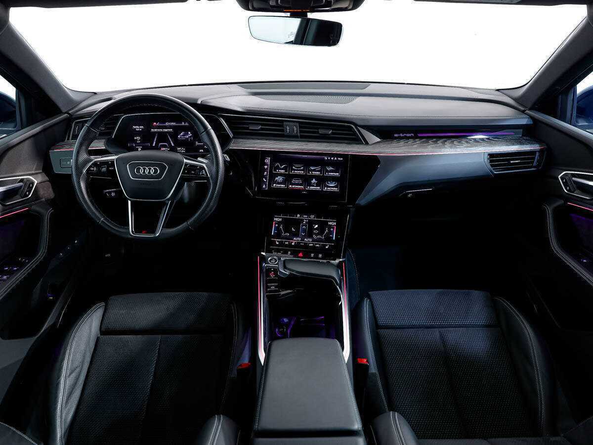 Audi e-tron с пробегом — 2021 год. Фото: #10