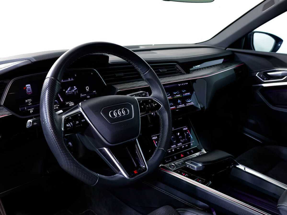 Audi e-tron с пробегом — 2021 год. Фото: #11