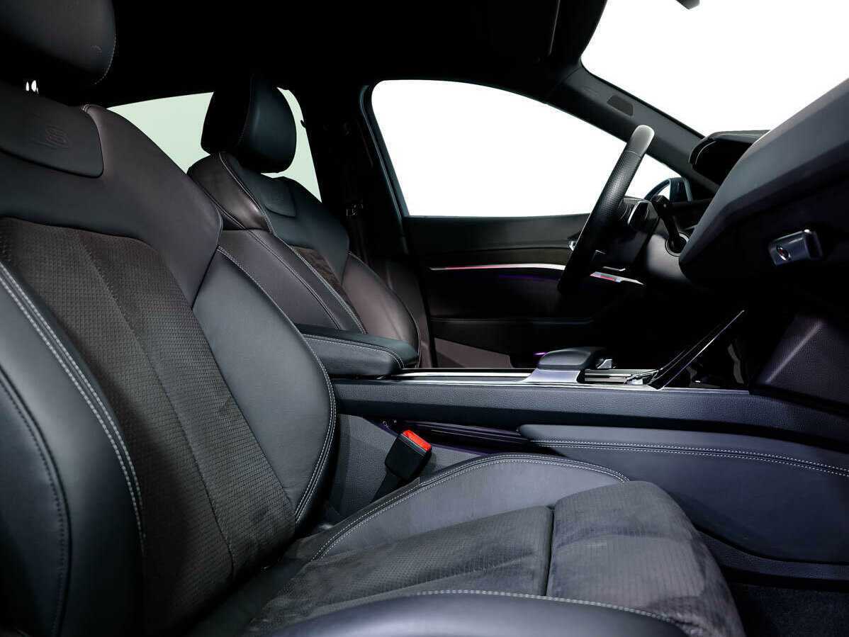 Audi e-tron с пробегом — 2021 год. Фото: #12