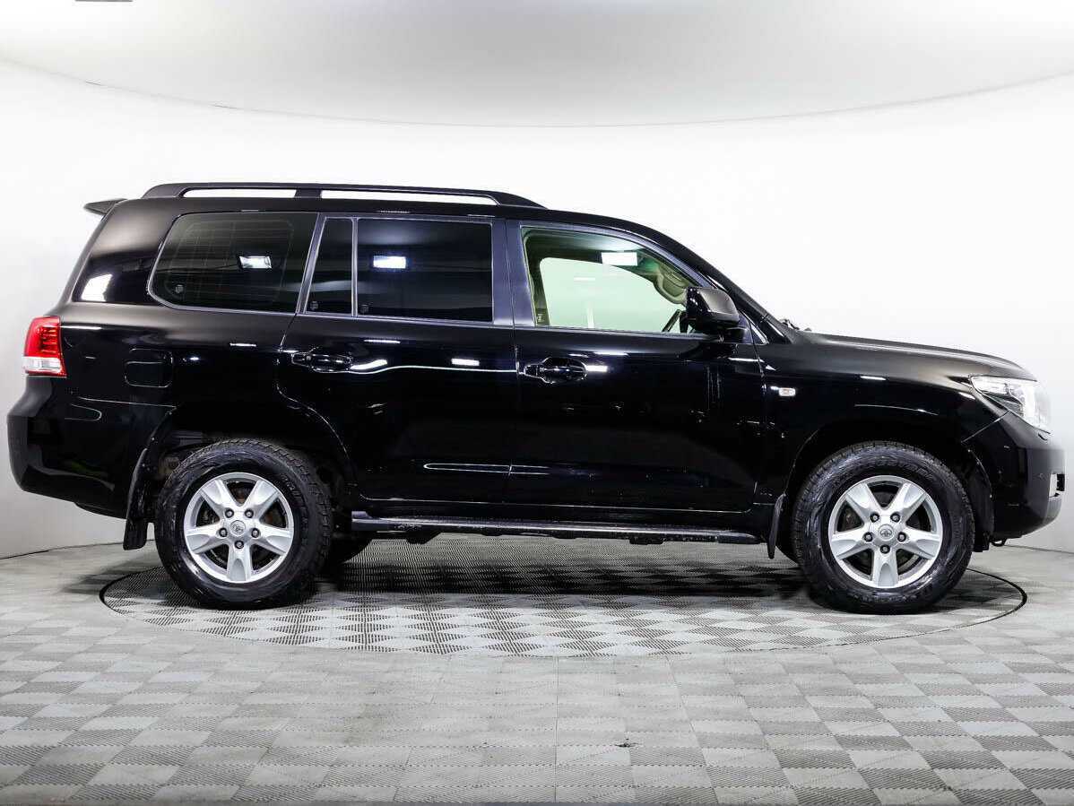 Toyota Land Cruiser с пробегом — 2010 год. Фото: #2