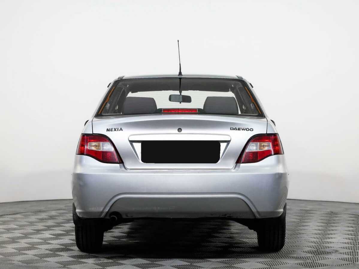 Daewoo Nexia с пробегом — 2010 год. Фото: #4