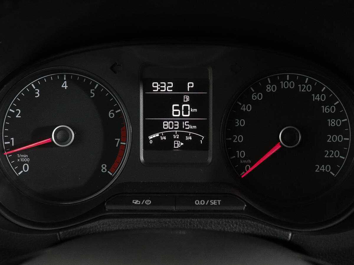 Volkswagen Polo с пробегом — 2017 год. Фото: #9