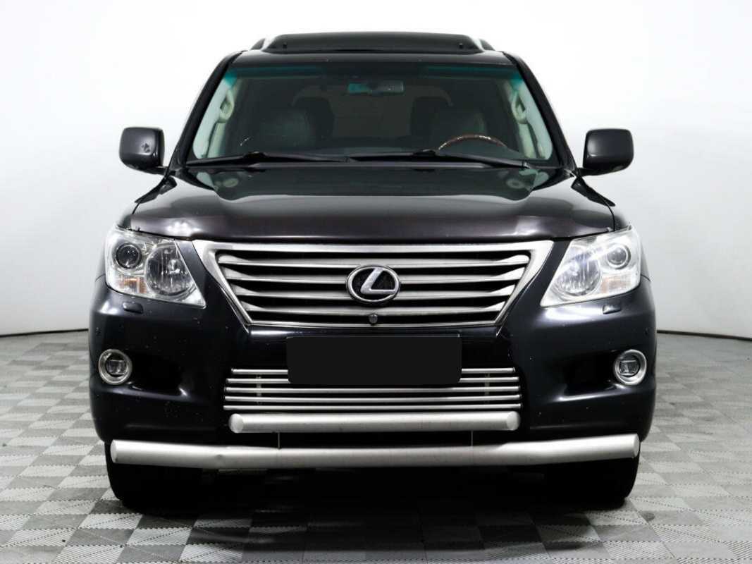 Lexus LX с пробегом — 2009 год. Фото: #1
